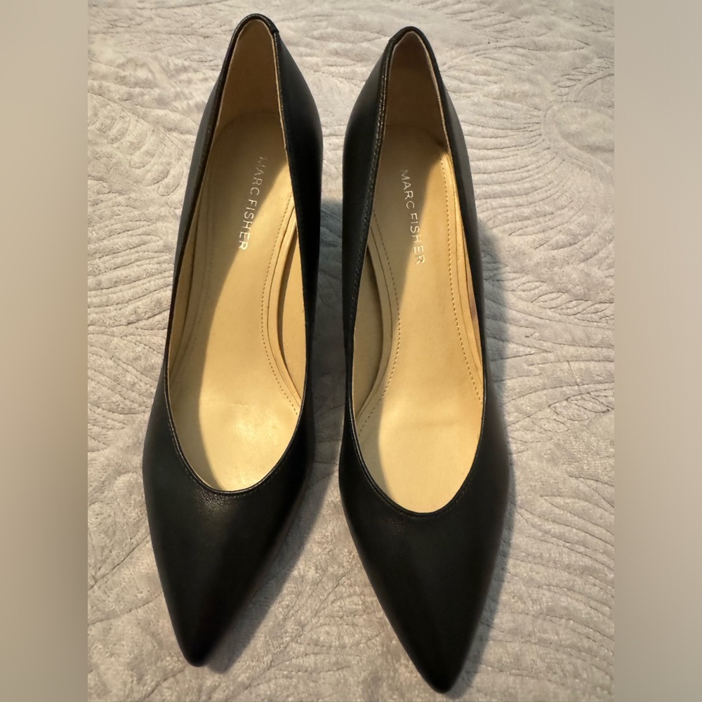 Marc Fisher “Mana” Leather Pumps